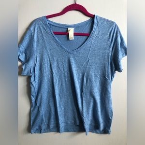 H&M 100% linen t-shirt. Worn once. Like new condition.